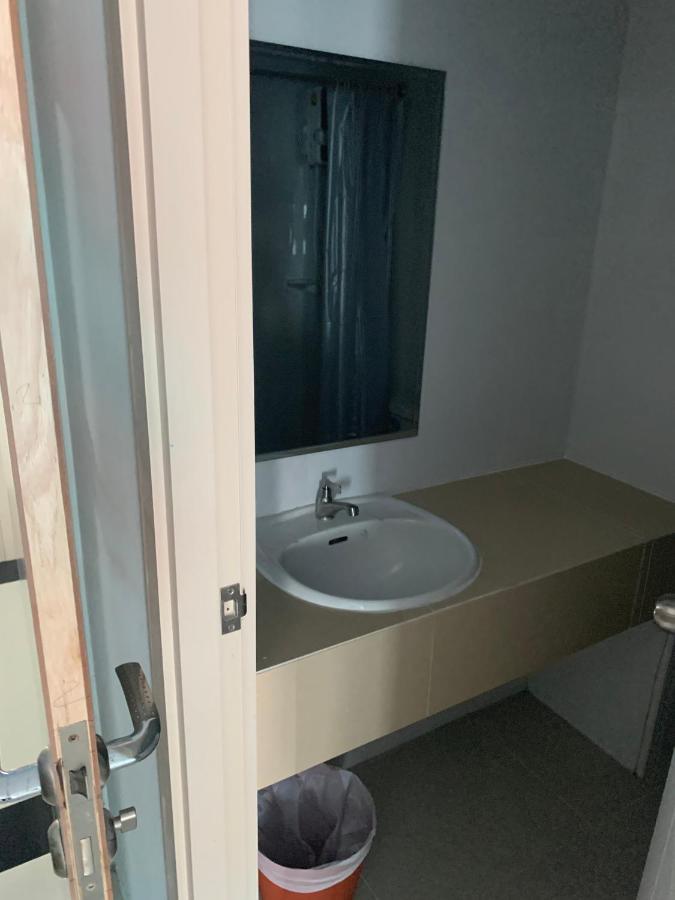 Taragrand Donmuang Airport Hotel Ban Rangsit Exteriör bild