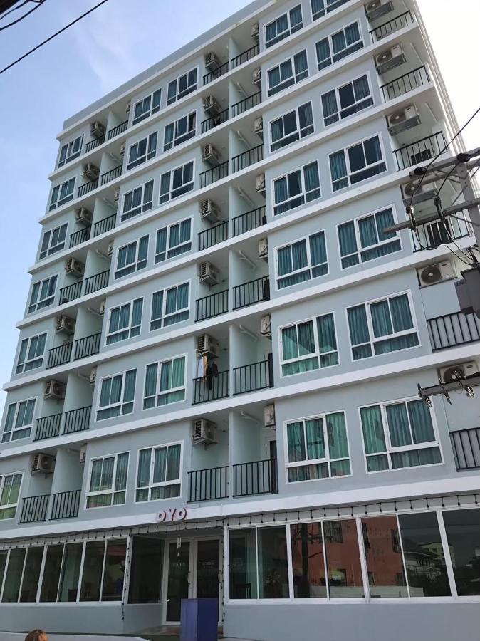 Taragrand Donmuang Airport Hotel Ban Rangsit Exteriör bild